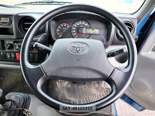 Toyota TOYOACE 2017-06 7503276-3