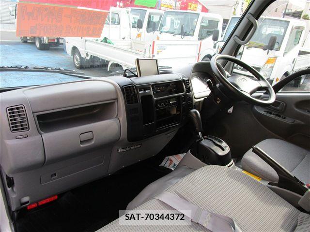 Toyota TOYOACE 2016-06 7620831-22