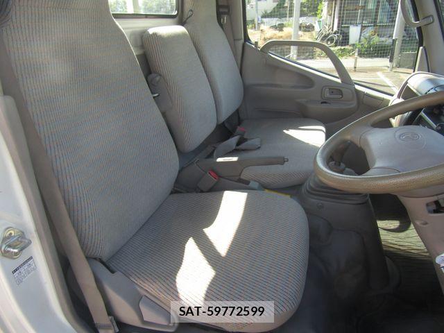 Toyota TOYOACE 2003-11 7729923-19