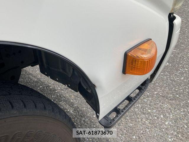 Toyota TOYOACE 2012-08 7729908-14