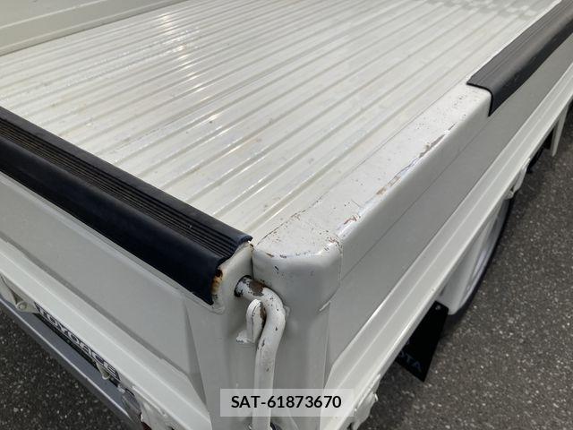 Toyota TOYOACE 2012-08 7729908-16
