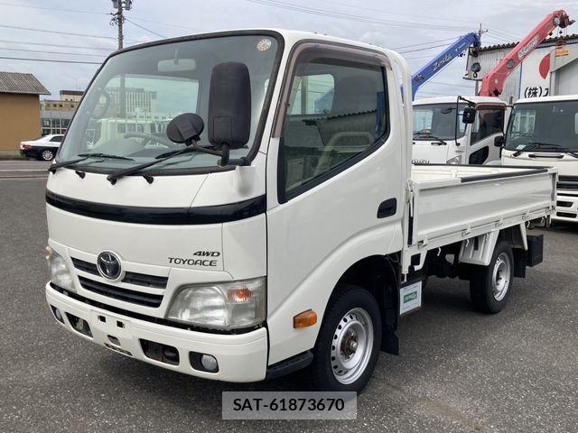 Toyota TOYOACE 2012-08 7729908-1