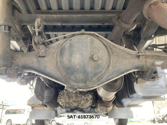 Toyota TOYOACE 2012-08 7729908-19