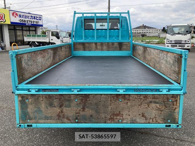 Toyota TOYOACE 2011-03 7729918-9