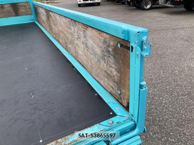 Toyota TOYOACE 2011-03 7729918-11