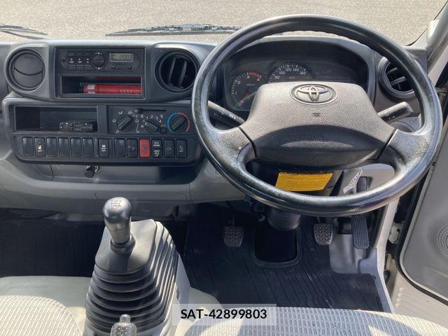 Toyota TOYOACE 2019-04 7729919-9
