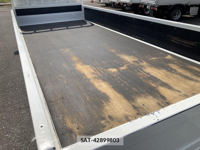 Toyota TOYOACE 2019-04 7729919-14