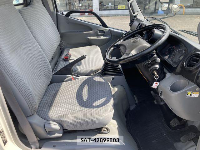 Toyota TOYOACE 2019-04 7729919-7
