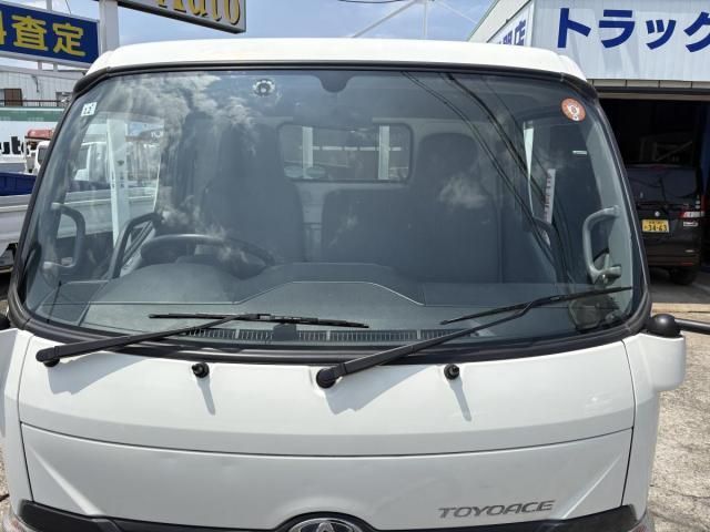 Toyota TOYOACE 2014-12 7737897-11
