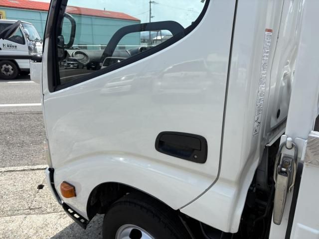 Toyota TOYOACE 2014-12 7737897-15