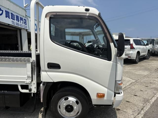 Toyota TOYOACE 2014-12 7737897-17