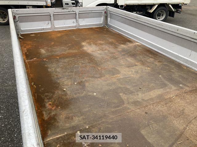 Toyota TOYOACE 2015-01 7789888-9