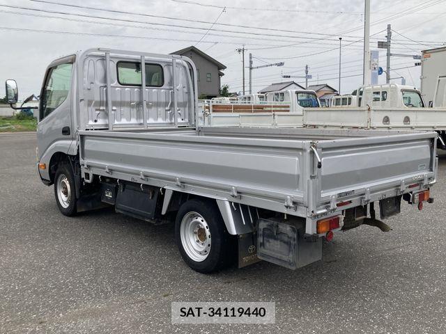 Toyota TOYOACE 2015-01 7789888-3