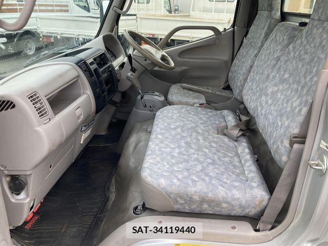 Toyota TOYOACE 2015-01 7789888-6