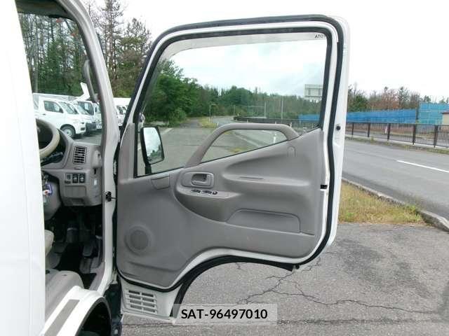 Toyota TOYOACE 2014-04 7789898-15