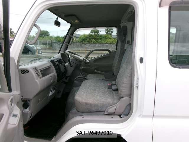 Toyota TOYOACE 2014-04 7789898-17