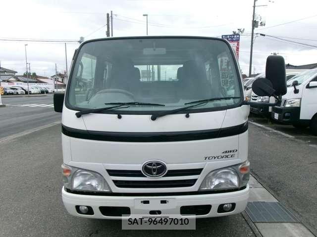 Toyota TOYOACE 2014-04 7789898-1