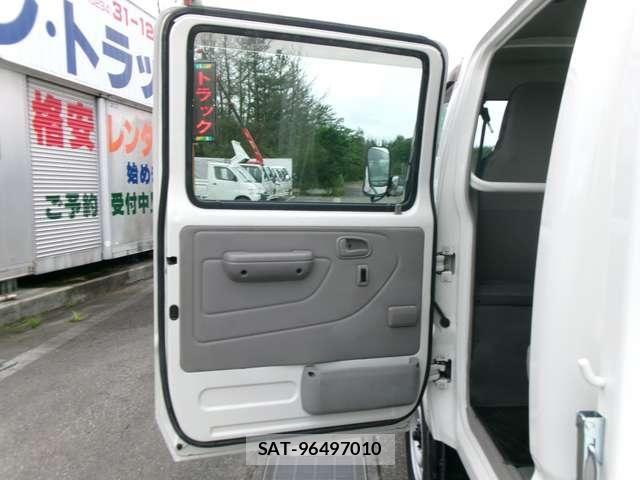 Toyota TOYOACE 2014-04 7789898-21