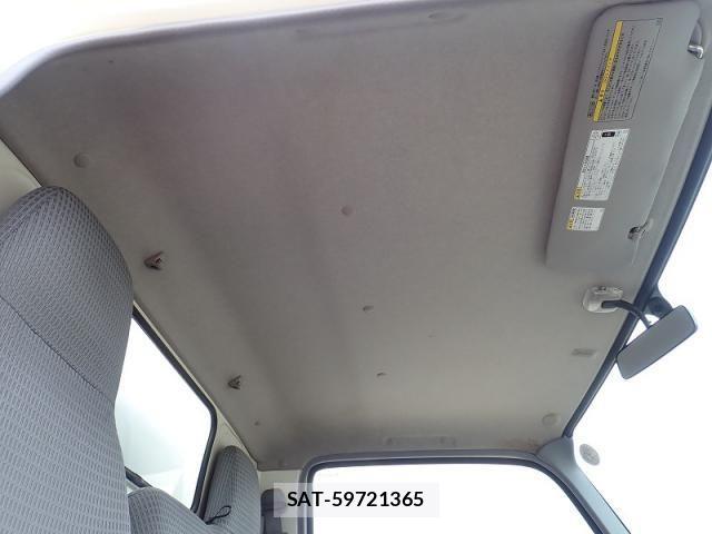 Toyota TOYOACE 2015-03 7903528-14