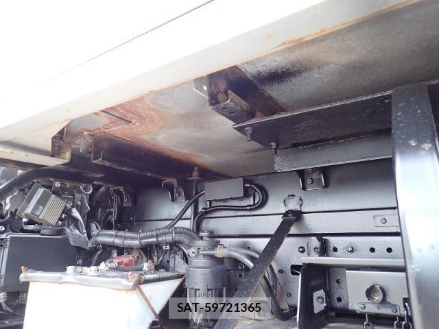 Toyota TOYOACE 2015-03 7903528-19