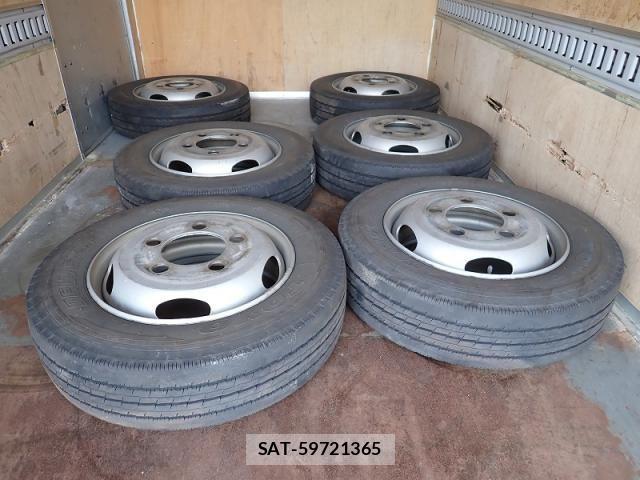 Toyota TOYOACE 2015-03 7903528-26