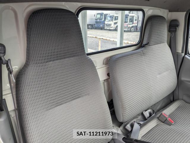 Toyota TOYOACE 2018-12 7964141-24