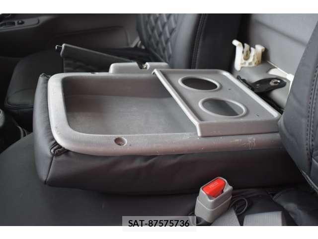 Toyota TOYOACE 2019-06 7964152-14