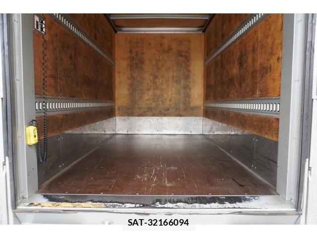 Toyota TOYOACE 2013-02 7964149-18