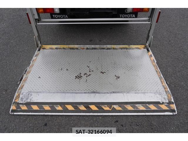 Toyota TOYOACE 2013-02 7964149-23