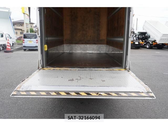 Toyota TOYOACE 2013-02 7964149-24