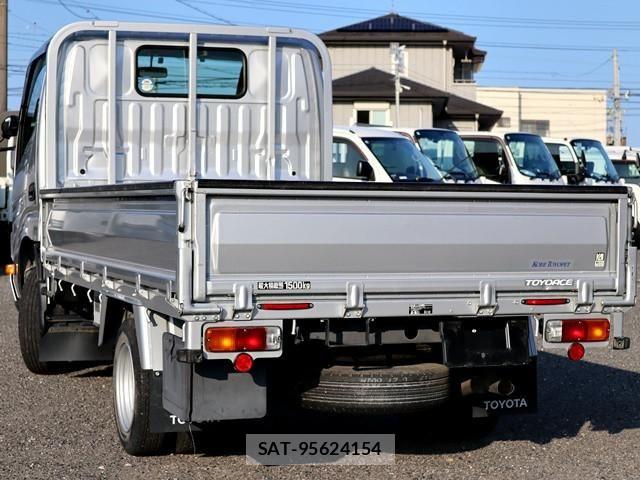 Toyota TOYOACE 2015-05 7964151-1