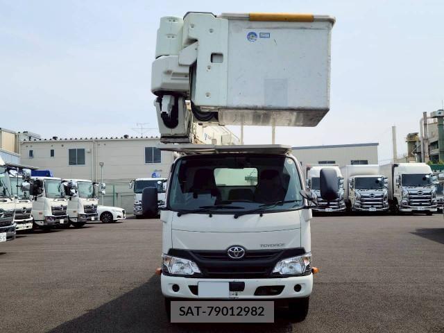 Toyota TOYOACE 2016-10 7964139-1