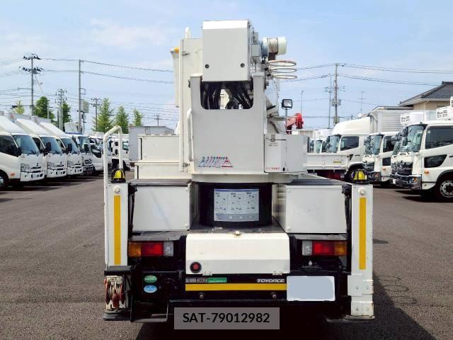 Toyota TOYOACE 2016-10 7964139-4