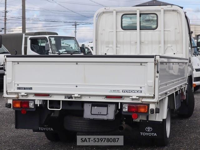 Toyota TOYOACE 2017-06 7964148-1