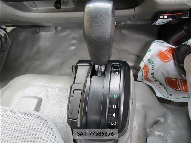 Toyota TOYOACE 2016-04 7981357-11