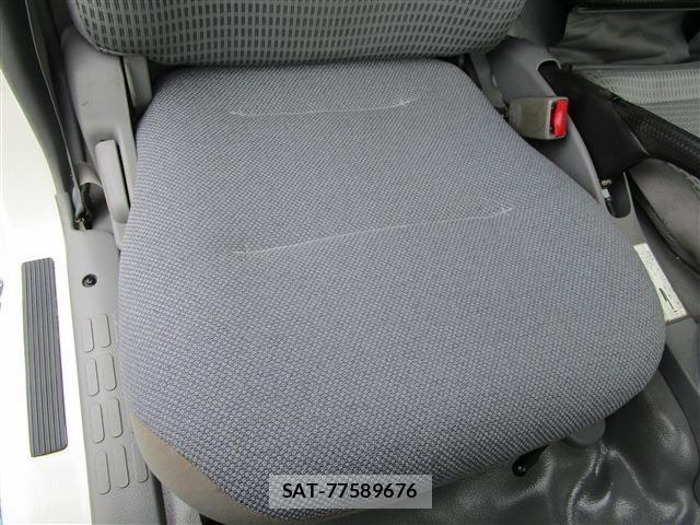 Toyota TOYOACE 2016-04 7981357-15