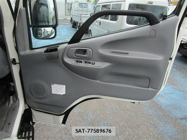Toyota TOYOACE 2016-04 7981357-20