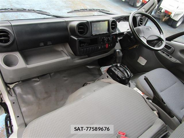 Toyota TOYOACE 2016-04 7981357-22
