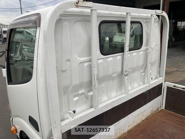 Toyota TOYOACE 2013-05 8075946-16