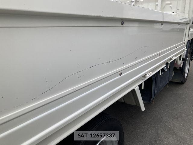 Toyota TOYOACE 2013-05 8075946-22