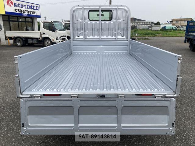 Toyota TOYOACE 2020-10 8075944-6