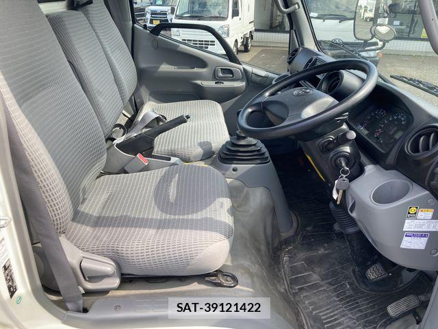 Toyota TOYOACE 2019-01 8075945-5