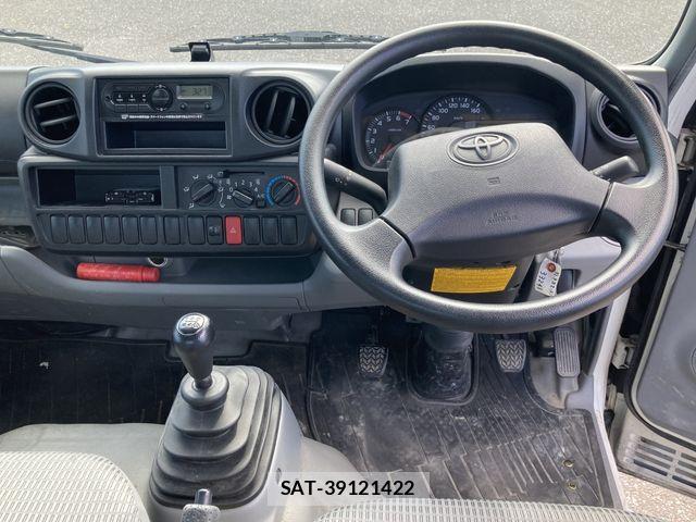 Toyota TOYOACE 2019-01 8075945-7