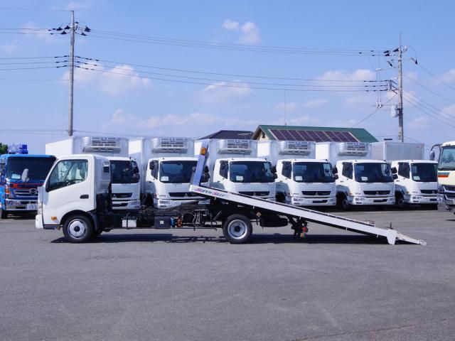 Toyota TOYOACE 2013-02 8186450-9