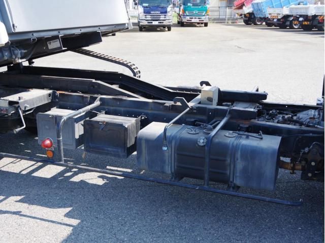 Toyota TOYOACE 2013-02 8186450-14