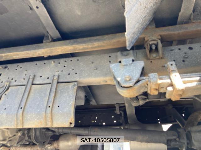 Toyota TOYOACE 2016-07 8210696-13