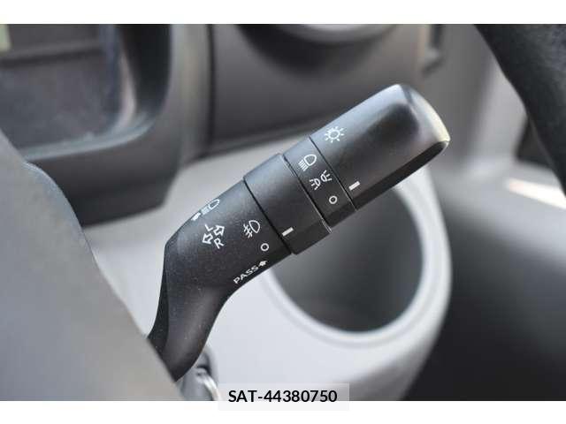 Toyota TOYOACE 2019-06 8210694-16