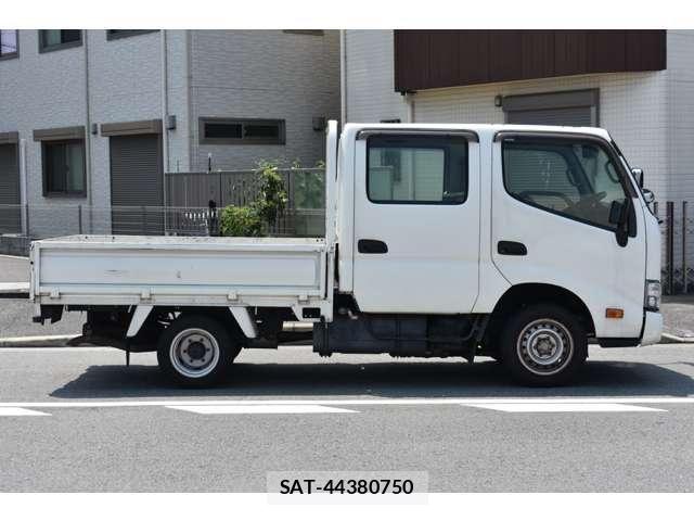 Toyota TOYOACE 2019-06 8210694-18