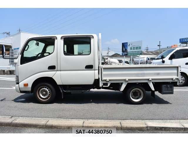 Toyota TOYOACE 2019-06 8210694-23