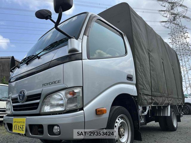 Toyota TOYOACE 2015-05 8210697-0